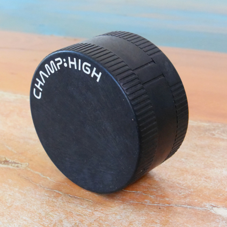 Grinder CHAMP HIGH 70 mm noir – 4 parties