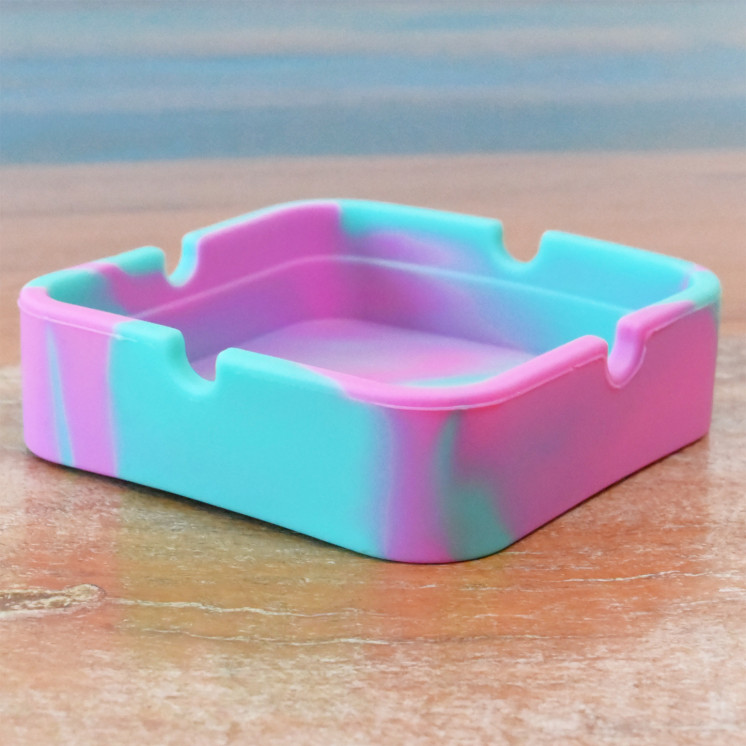 Cendrier en silicone rose & bleu – résistant à la chaleur, incassable.
