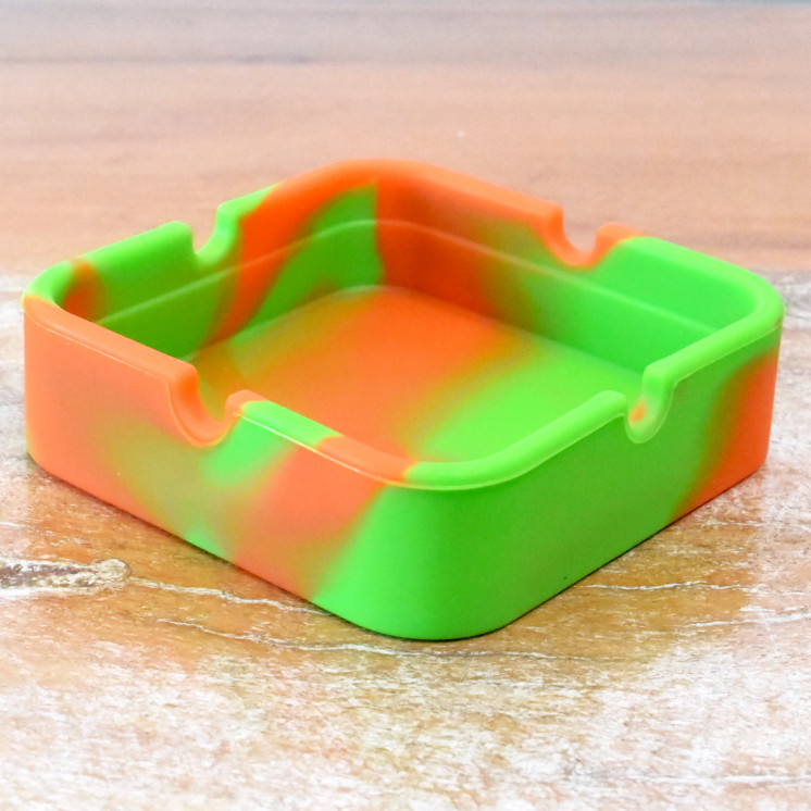 Cendrier en silicone orange & vert – résistant à la chaleur, incassable.