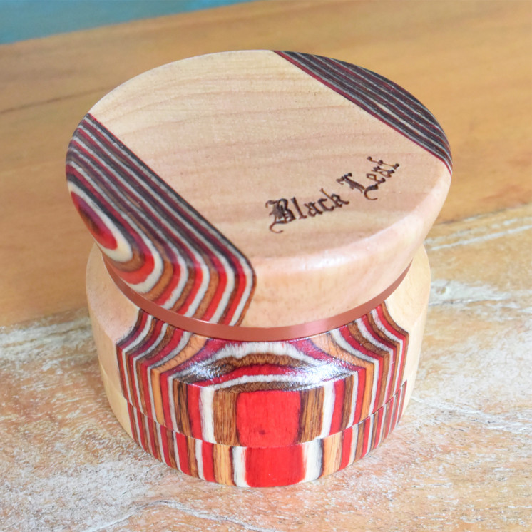 Grinder Aluminium/Bois Black Leaf 60mm