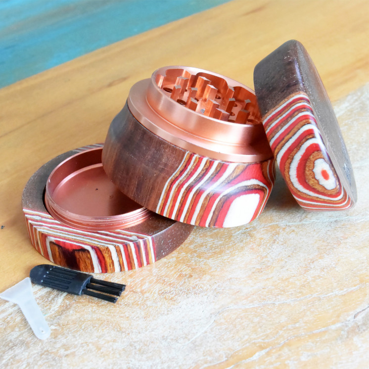 Grinder Aluminium/Bois Black Leaf 60mm (foncé)