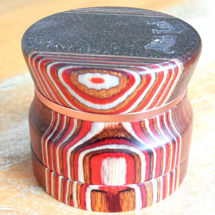 Grinder Aluminium/Bois Black Leaf 60mm (foncé)