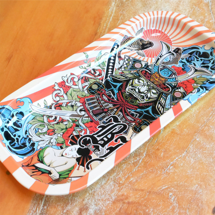 Plateau Black Leaf Samouraï – plateau de roulage en métal 20 × 10 cm