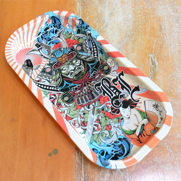 Plateau Black Leaf Samouraï – plateau de roulage en métal 20 × 10 cm