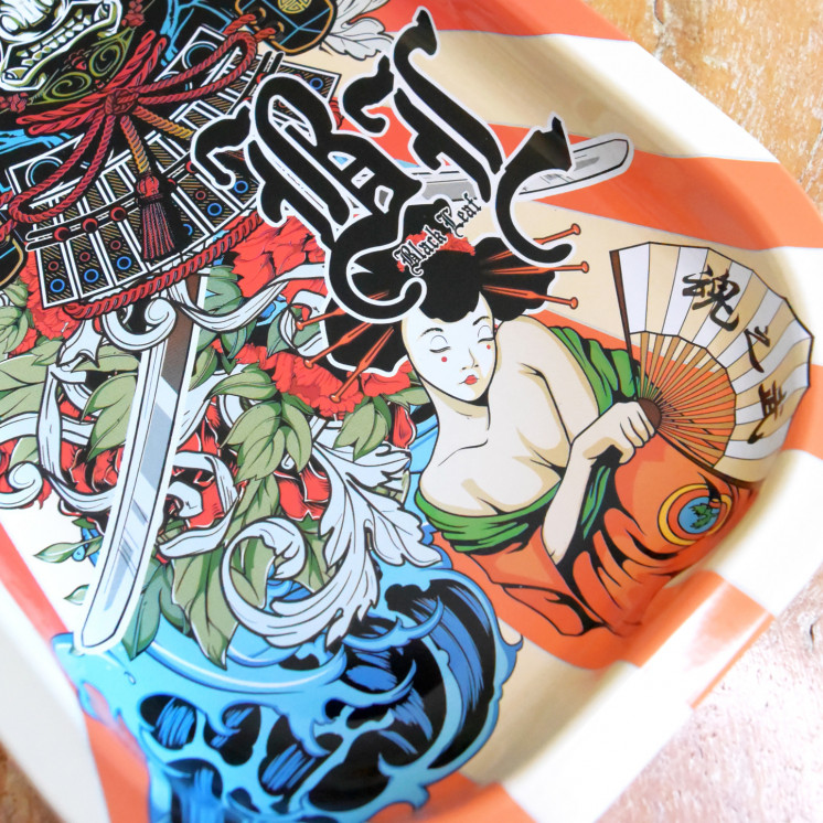 Plateau Black Leaf Samouraï – plateau de roulage en métal 20 × 10 cm