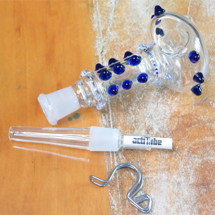 Pipe en verre avec filtre actitube