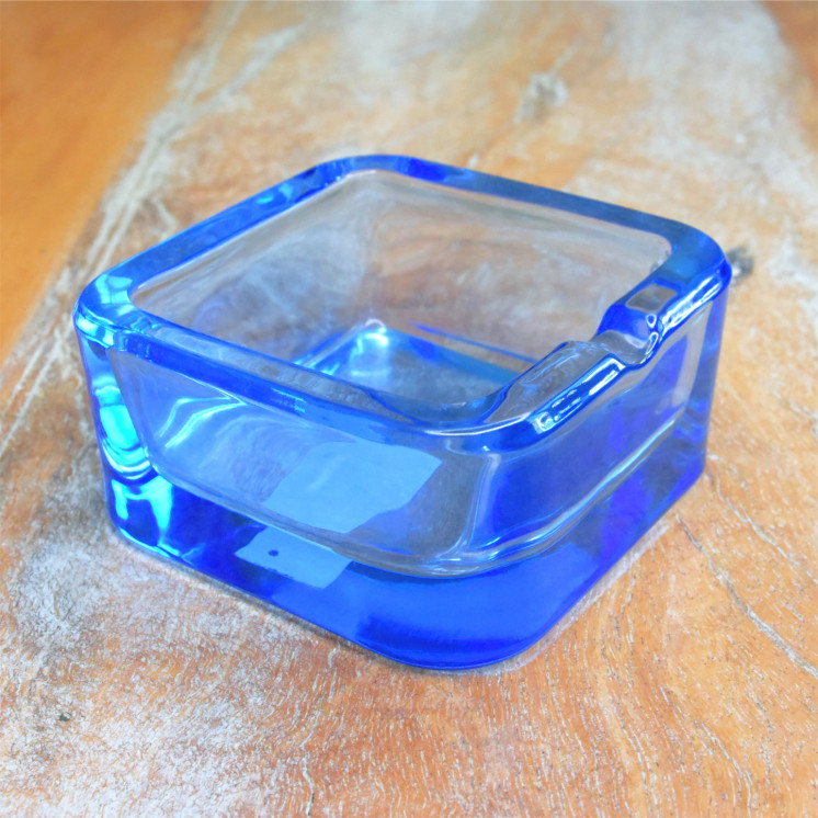 Cendrier carré en verre – 7,5 x 7,5 cm