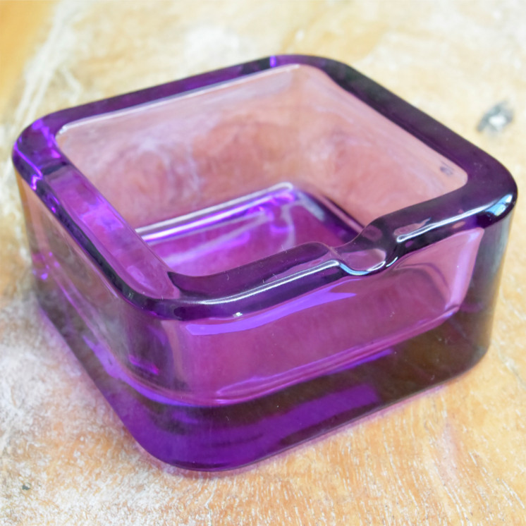 Cendrier carré en verre – 7,5 x 7,5 cm