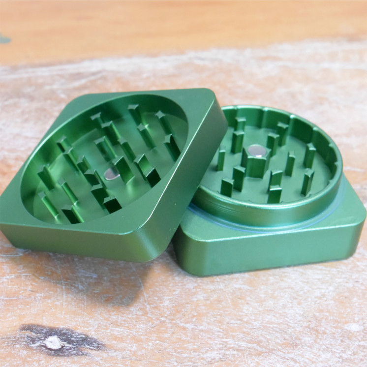 Grinder Best Buds « Flat Square » Aluminium Ø 50 mm – 2 parties